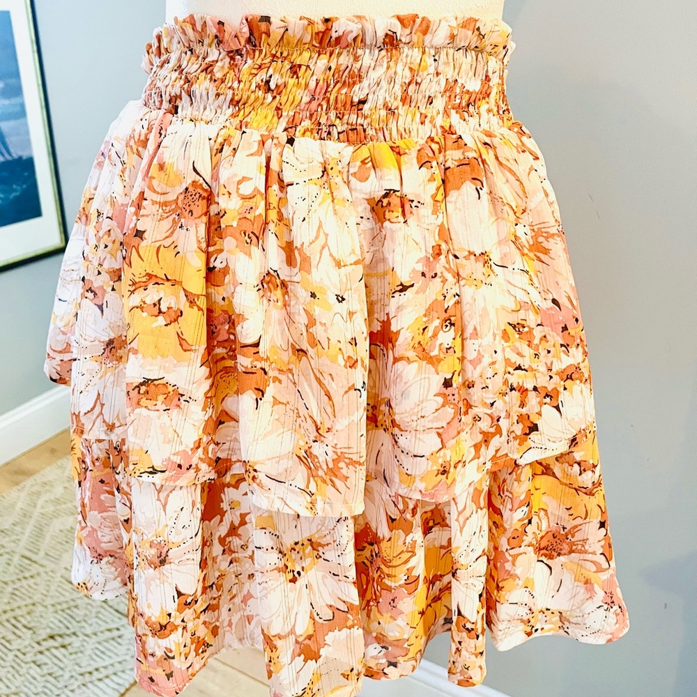 PINK LILY Skort/Skirt Ivory & Peach Floral Tiered Smocked Mini Sz Large